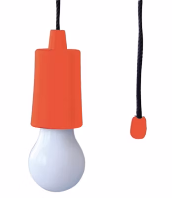RETRO&rsquo; : Ampoule LED à piles (3AAA non fournies) avec cordon. Rouge