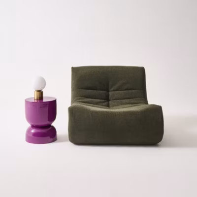 Table d&rsquo;appoint. bout de canapé. table de chevet en métal effet glossy violet Madi D.32 x H 42cm