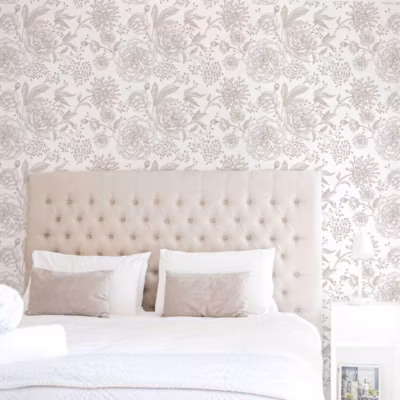 Papier peint adhésif fleurie chambre blanc et écru en vinyle lavable et amovible – 1 rouleau 50×300 cm – Decochic