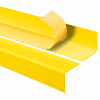 Nez de marche PVC 50×50 mm QUEST, profil antidérapant – 110 cm, jaune