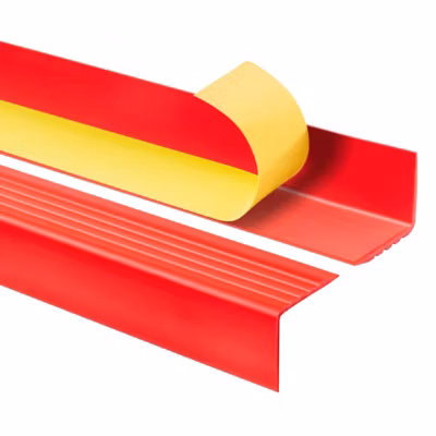 Nez de marche PVC 50×42 mm QUEST, profil autocollant antidérapant – 70 cm, rouge
