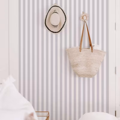 Papier peint adhésif petites rayures gris et blanc vinyle lavable et amovible – 1 rouleau 50×300 cm – Decochic