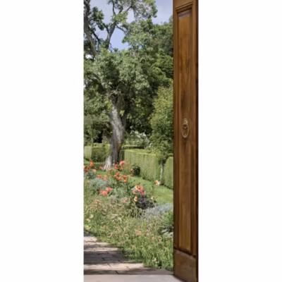 Sticker porte, trompe l&rsquo;oeil porte en bois sur un jardin fleuri, chemin de pavé, 204 cm X 73 cm