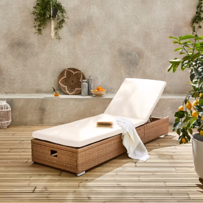 Bain de soleil. résine tressée. coussins polyester beige. multi-position. Olbia L195 x P65 x H32/97cm