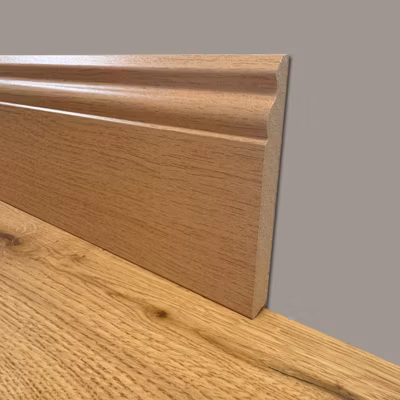 100 ml de plinthe DUCALE en fibre de bois compacte 120 x 15 mm, couleur chêne miel